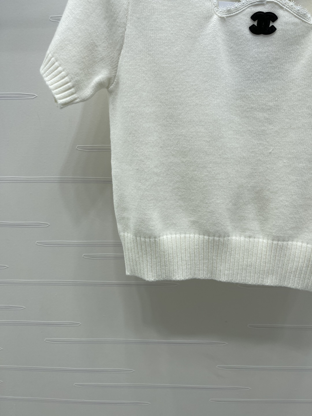 Women's short sleeves